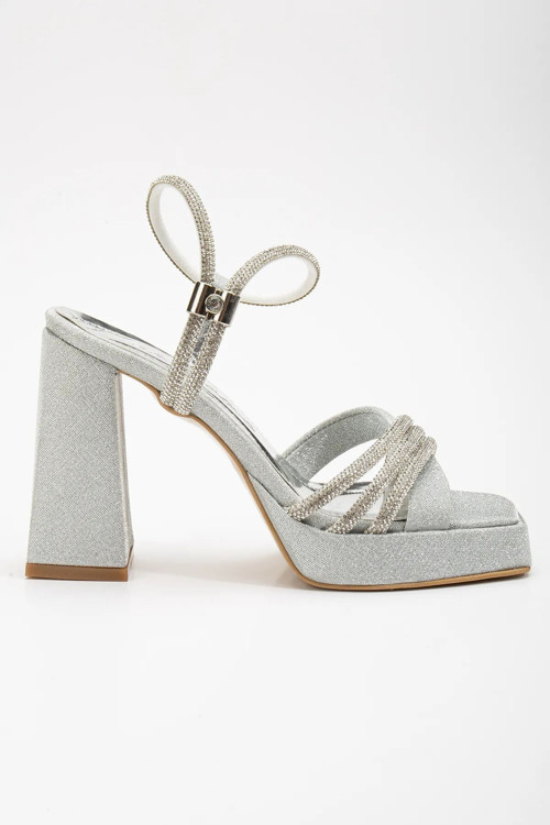 Kadın Taş Bieli Simli Malzeme Topuklu Sandalet