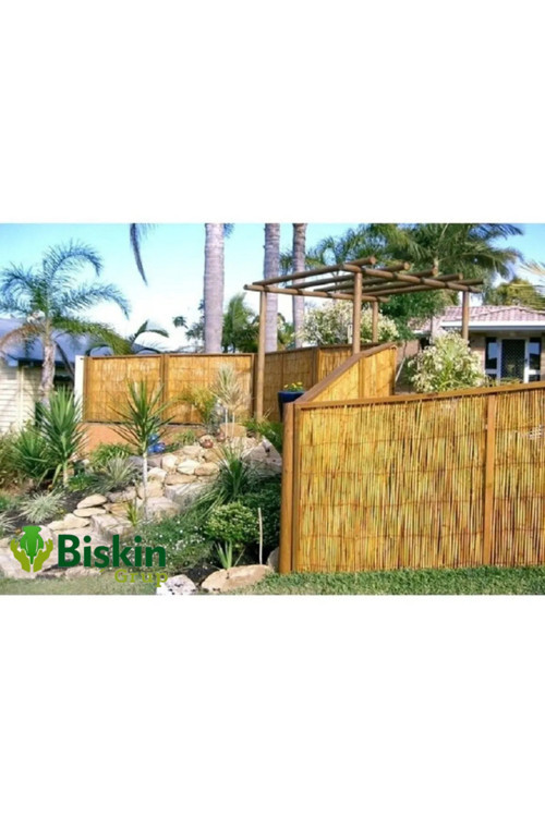 70CM Yükseklik X 500CM Doğal Genişlik Bambu Kamış Hasır Çit Dekoratif Bahçe Balkon ve Duvar Çiti .