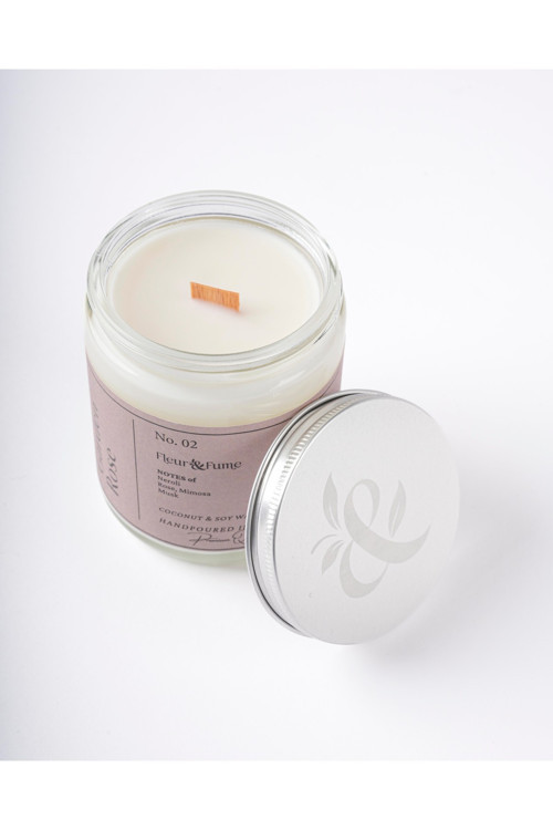 Garden Rose - Kokulu Premium Mum - Taze Gül Bahçesi Ve Zarif Çiçeklerin Büyüsü