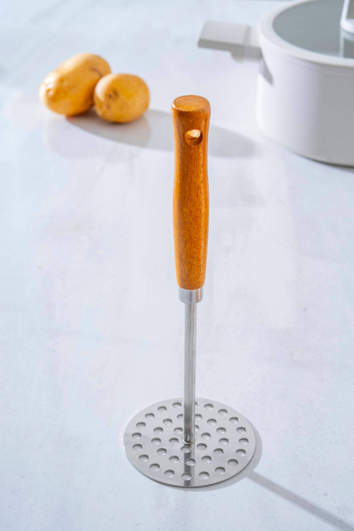 Evero Ahşap Saplı Çelik Patates Ezici - 25 cm