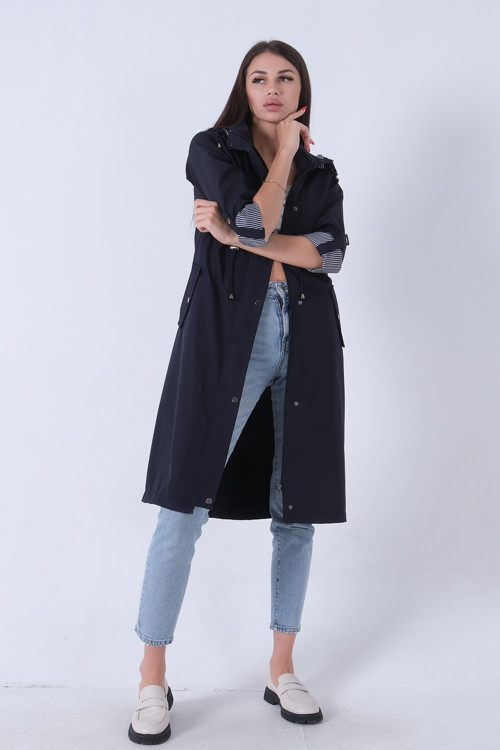 Yandan Cepli Bel Bağlama Detaylı Kapüşonlu Trençkot