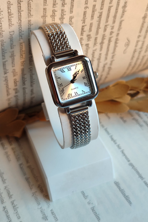 Yeni Model Kadın Kol Saati Şık Metal Minimal Kordon Kol Saati Dxd095