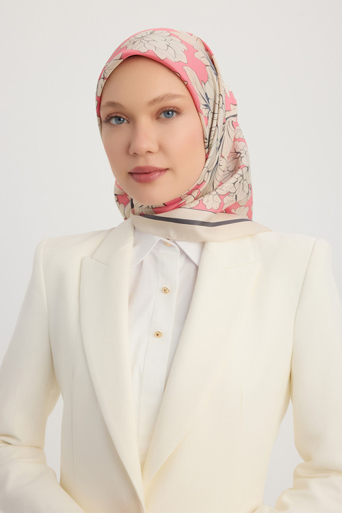 Çiçek Rüyası - Pudra - %100 İpek Twill Eşarp - 90x90 Cm