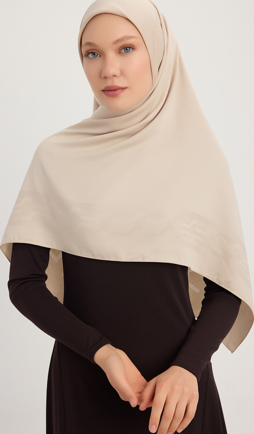 A1121 Mat Saten Pano Jakarlı Eşarp 110x110cm - Bej