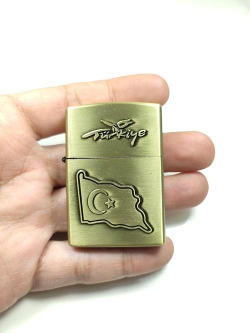 Işlemeli Ve Kabartmalı Zippo Tarzı Benzinli Çakmak