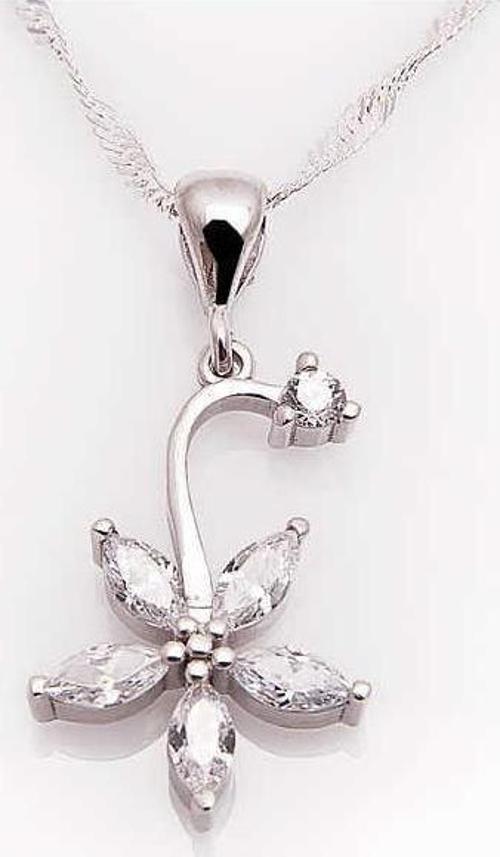 925 Ayar Gümüş Çiçek Kadın Gümüş Kolye