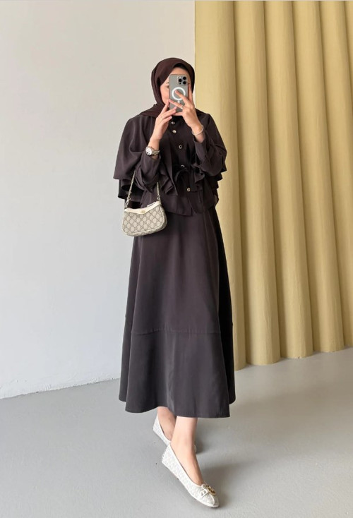 Kadın Pelerin Detaylı Gömlek Etek Takım