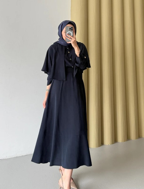 Kadın Pelerin Detaylı Gömlek Etek Takım