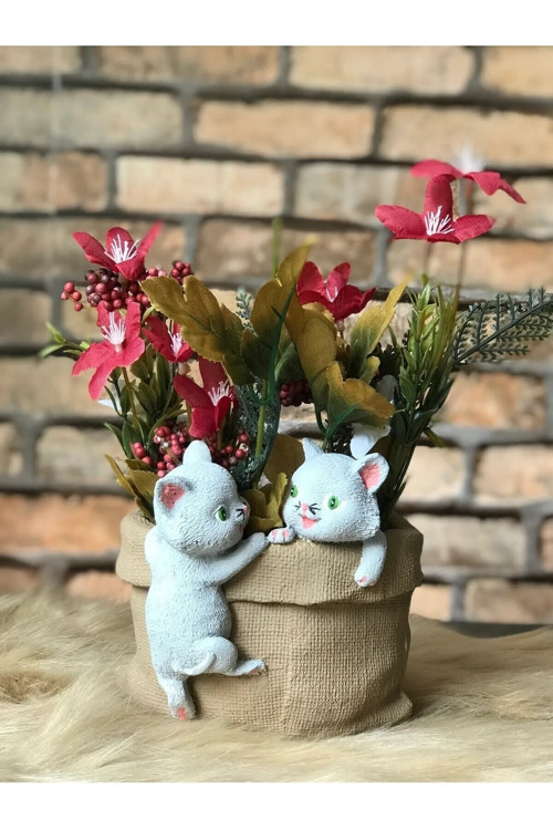 Sevimli Kedi Figürlü Saksı, Sevimli Kedili Saksı (çiçekler dahil değildir)