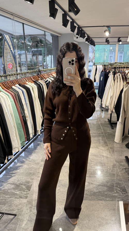 Kahverengi Triko Takım