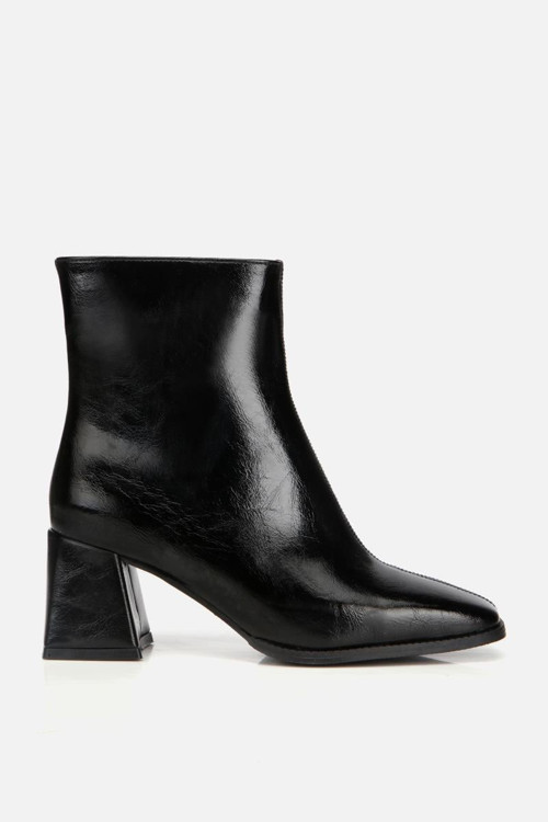 Kadın Rugan Siyah Fermuarlı Küt Burunlu Topuklu Bot