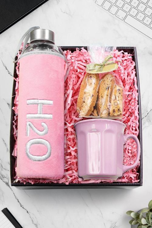 Özel Peluş Kılıflı 600Ml Pembe Renk Cam Matara & Modern Pembe Kupa & Bademli Kurabiye Hediye Seti