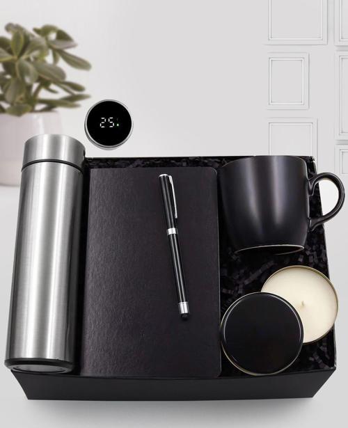 Gümüş Renk Dereceli Termos & Siyah Defter & Touch Pen Kalem & Siyah Kupa & Kutulu Mum Hediye Seti