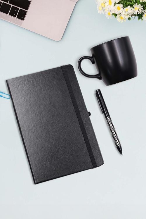 Siyah Defter & Dama Detaylı Tükenmez Kalem & Siyah Mat Kupa Hediye Seti
