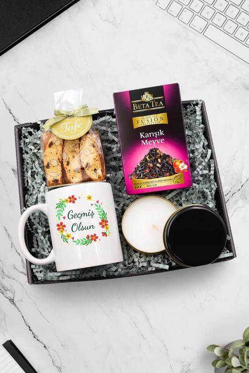 Çiçekli Geçmiş Olsun Kupa & Siyah Metal Mum & Beta Tea Meyve Çayı & Bademli Kurabiye Hediye Seti