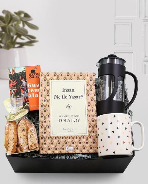 Kitap & Siyah French Press & Geometrik Detaylı Kupa & Alerya Filtre Kahve & Kurabiye Hediye Seti