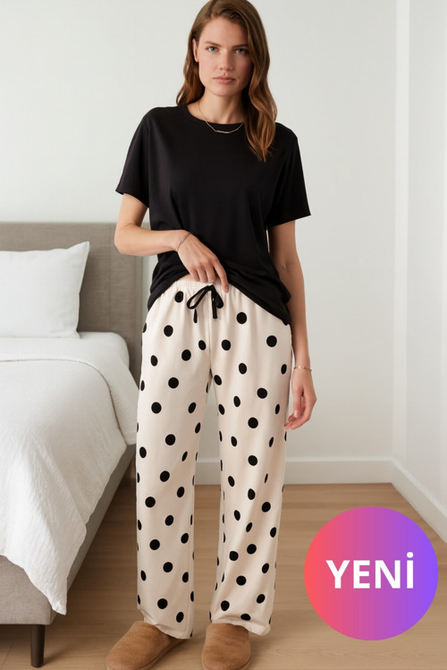 Kadın Pijama Takımı Siyah Kısa Kollu Puantiye Desenli Saten
