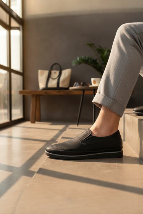 Enoch Hakiki Deri Siyah Lazer Kesim Detaylı Erkek Comfort Loafer