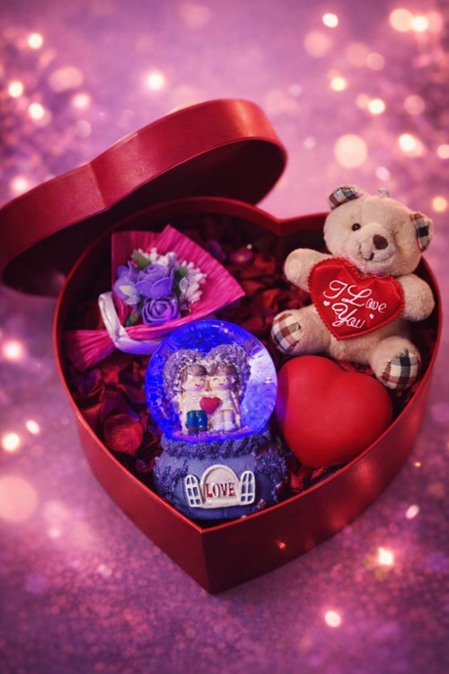 Sevgiliye Romantik Hediye Kutusu Işıklı Kalp Mor Kar Küresi Peluş Ayıcık ve Gül Buketi Hediye Seti02