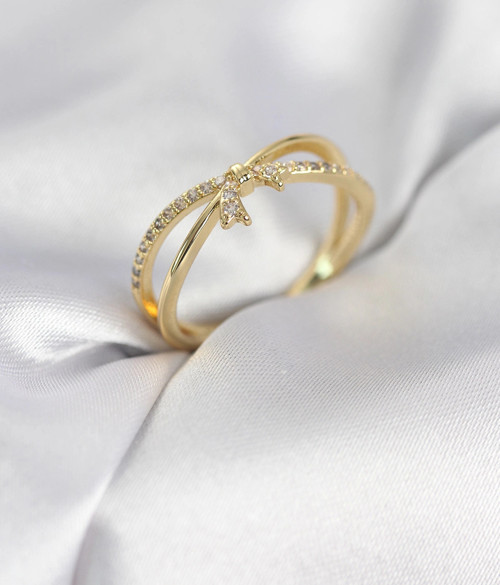 Gold Renk Zirkon Taşlı Fiyonk Model Kadın Yüzük