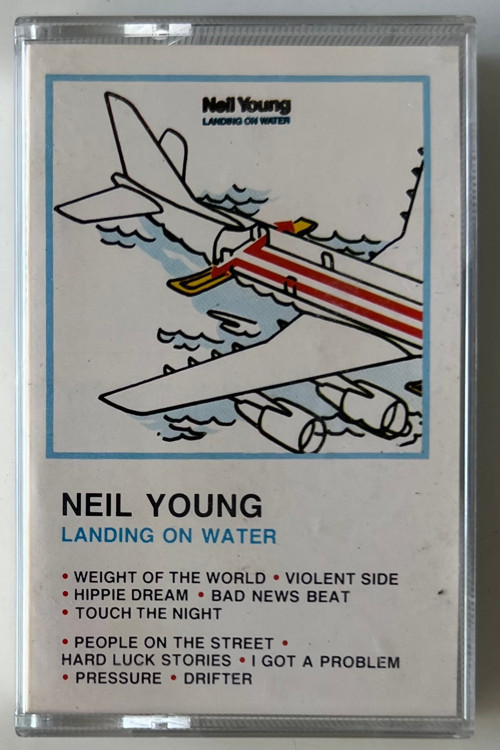 Neil Young Landing On Water Kaset (Orjnal Dönem Kağıt Baskı Kaset)