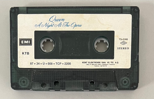 Queen A Night At The Opera Kaset Kartonet Yoktur Sadece Kasettir (Orjnal Dönem Baskı Kaset)