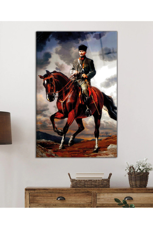 At Üzerinde Üniformalı Mustafa Kemal Atatürk Portresi Cam Tablo Temperli Dayanıklı Kırılmaz Cam