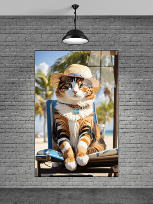 Şezlongta Güneşlenen Tatlı Kedi Cam Tablo