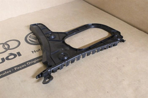 Audi A3 Arka Tampon Braketi Sedan Sol 2013-2016 (Oem No: 8V5807377)