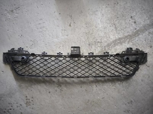 Mercedes C Class Ön Tampon Panjuru Sensör Delikli 2011- (Oem No: A2048851324)