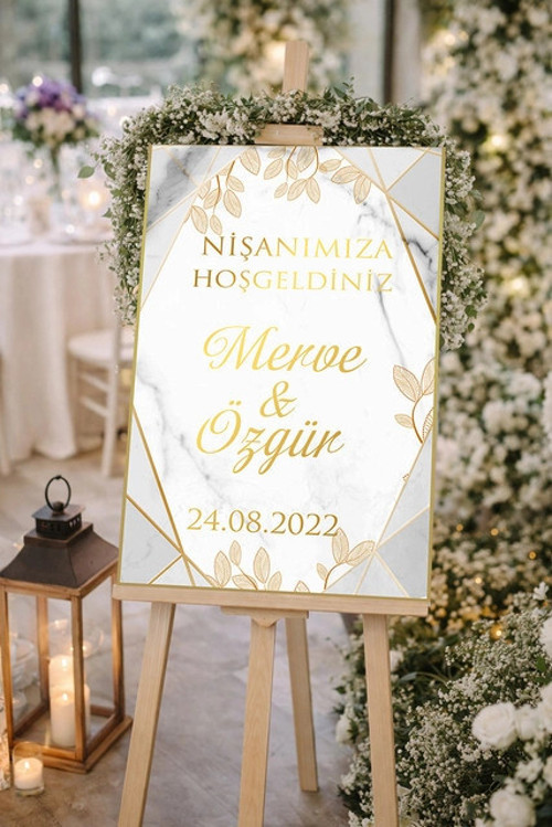 Gold Çiçekli gold Detaylı Düğün, Nişan ve Söz Karşılama Panosu – 50x70 cm