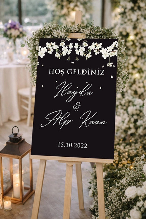 Siyah Beyaz Çiçekli Düğün, Nişan ve Söz Karşılama Panosu – 50x70 cm