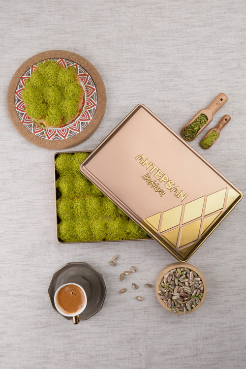 Antep Fıstıklı Bülbül Yuvası Baklava Özel Hediye Kutulu 600 Gr
