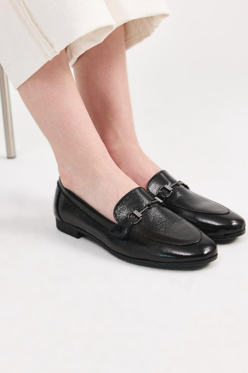 Kadın Siyah Tokalı Şık Klasik Loafer