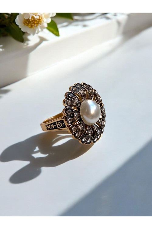 Black Diamond Taşlı İnci Çiçek Yüzük