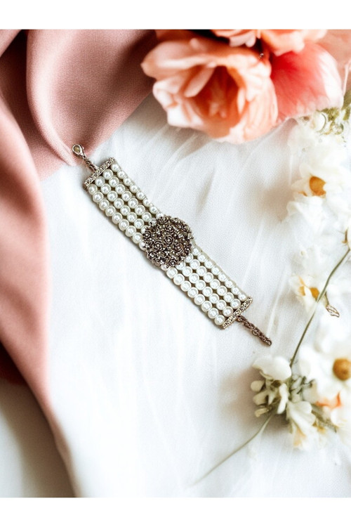 Gül Figürlü İnci Bileklik