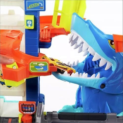Hot Wheels Köpek Balığından Kaçış Oyun Seti HDP06 Lisanslı Ürün