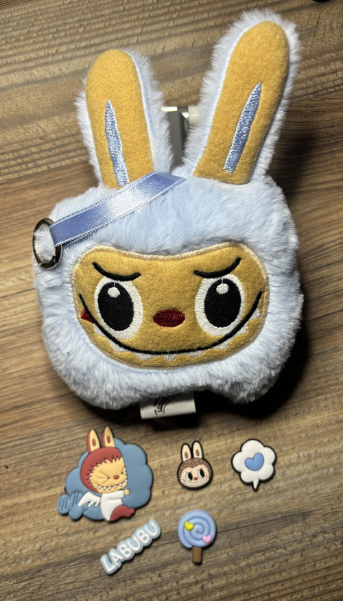 Labubu Peluş Anahtarlık (15cm*20cm) ve Sticker Seti