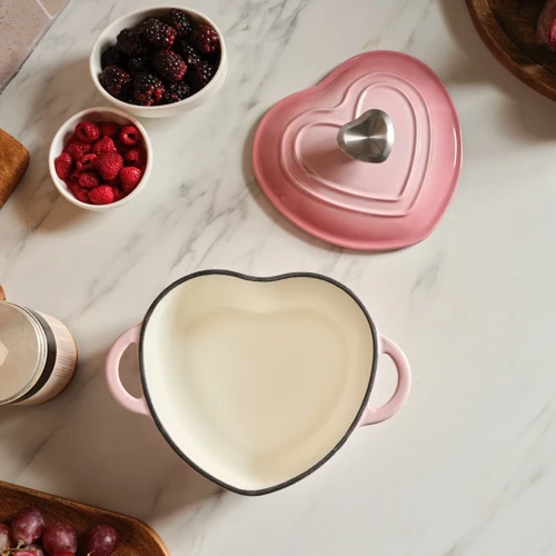 Love Emayeli Demir Döküm Tencere 16 cm