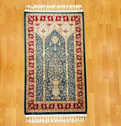 Mihraplı Ağaç Hayatı Desenli İpek Seccade