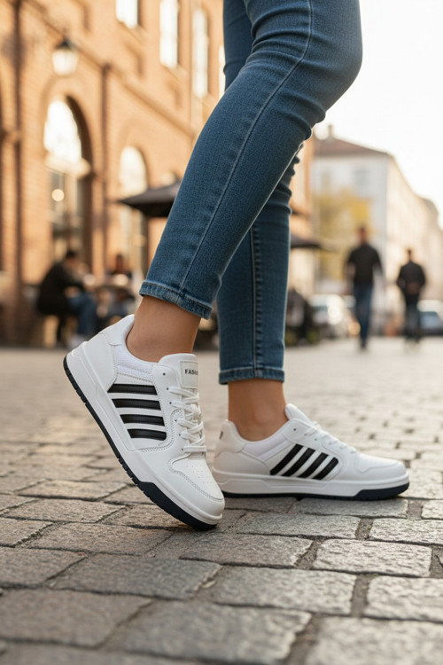 Kadın Spor Ayakkabı Şeritli Kauçuk Görünümlü Tabanlı Casual Sneaker
