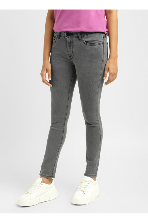Levis Siyah Kadın Normal Belli Skinny Fit Denim Pantolon 21306-0560 SMU-WB 711 SKINNY Z6661