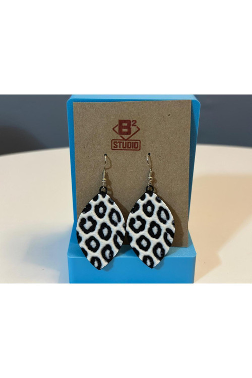 Leopar Desen Siyah-Beyaz El Yapımı Tasarım Küpe – Sallantılı