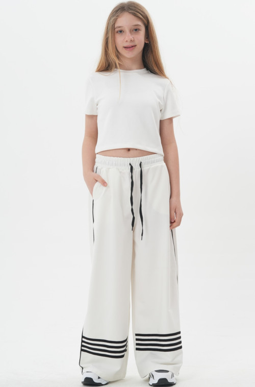 Kız Çocuk Beyaz Bol Paça Palazzo Eşofman Altı - Siyah Çizgi Detaylı