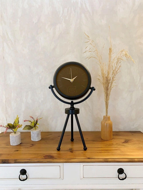 Siyah Metal Mini Tripod Spor Masa Saati 45×26 cm