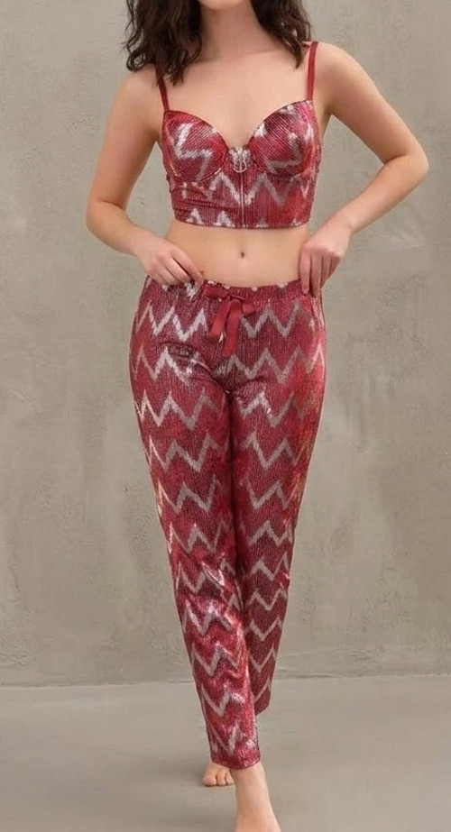 Bicomi Kadife Balenli & Destekli Pijama Takımı - Şık Ev Giyimi