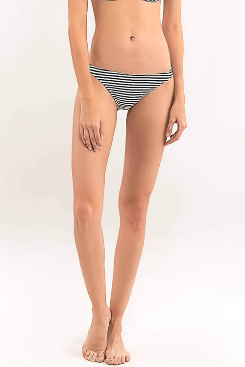 8590 Bikini Altı