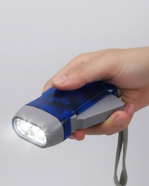 Kendiliğinden Şarjlı El Feneri 3 LED Enerjisiz Çalışan Pratik Tasarım