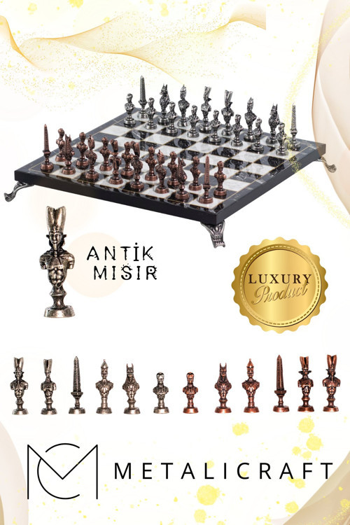 MC76 Antik Mısır Figürlü Metal Satranç Takımı - 30cm Mermer Desenli Tahta – El Yapımı Taşlar