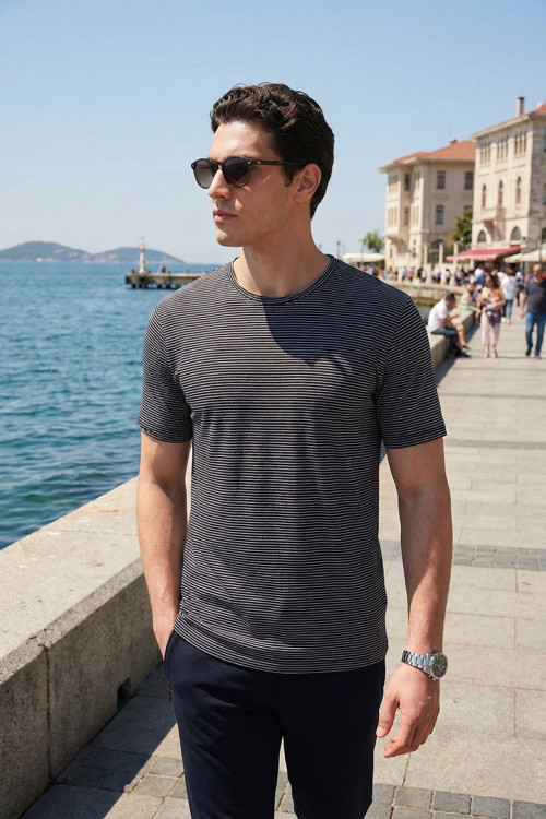 Pamuklu Regular Fit Çizgili Bisiklet Yaka Erkek T Shirt 5904030 LACİVERT